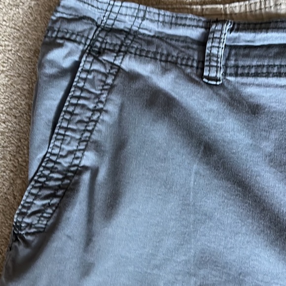 Gray Unionbay  cargo shorts - Picture 3 of 9